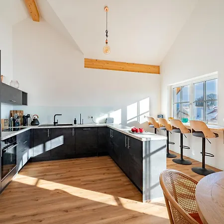 Apartment Liboria I Traumhafte In Aidling Am Mit Atemberaubendem Blick Auf Majestaetische Zugspitze! Riegsee