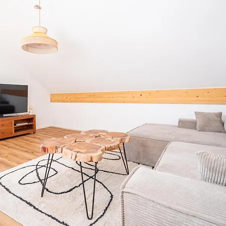 Apartment Liboria I Traumhafte In Aidling Am Mit Atemberaubendem Blick Auf Majestaetische Zugspitze! *